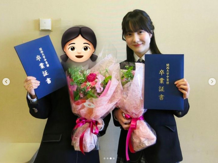 本田紗来の制服姿